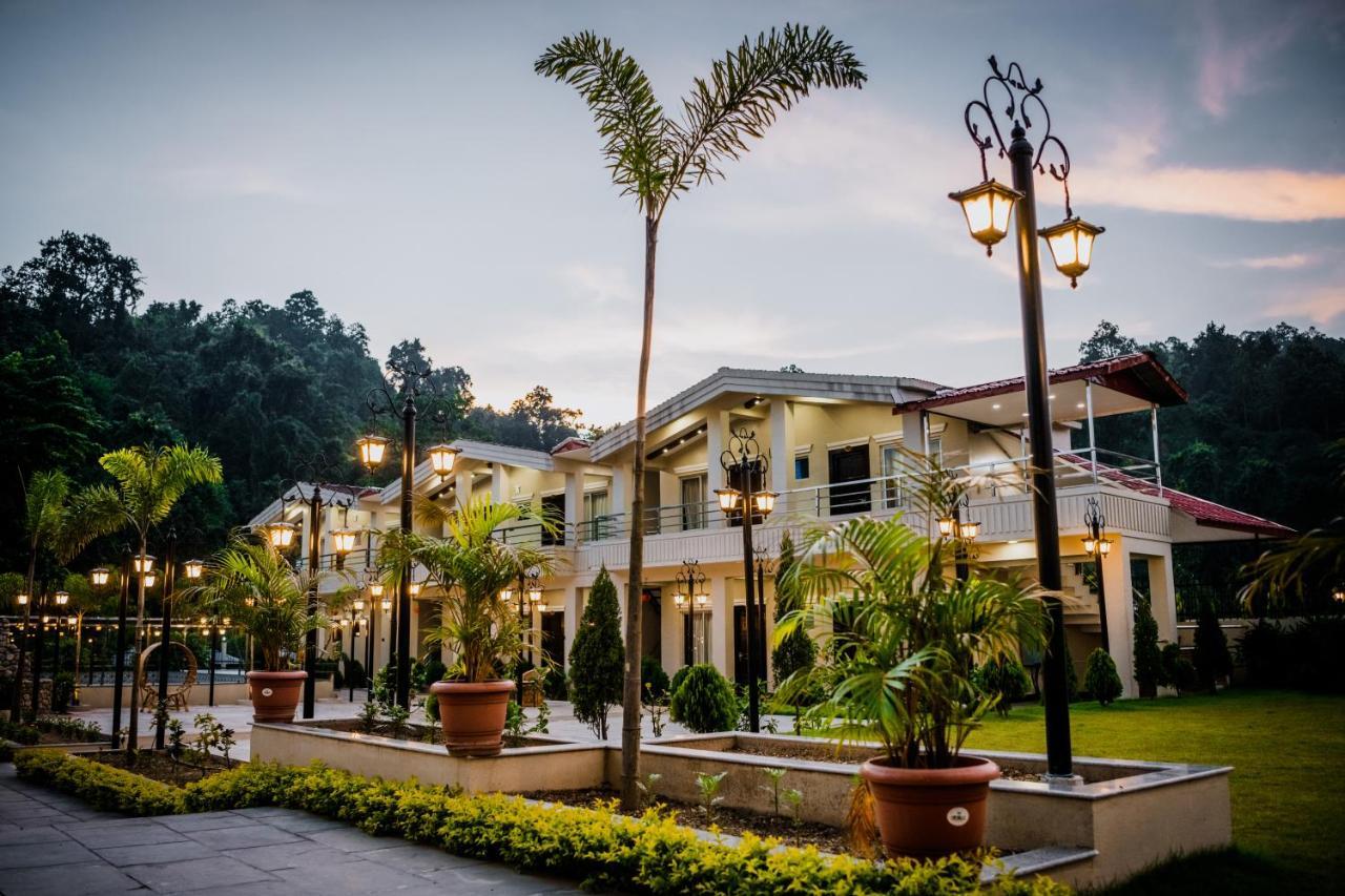 Quick 20 Riverside Hotel Amlekhganj ภายนอก รูปภาพ