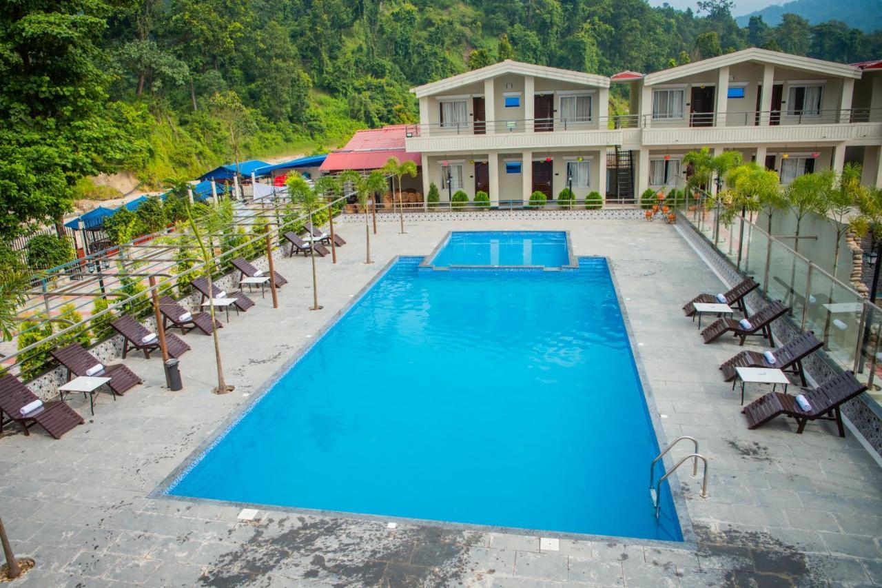 Quick 20 Riverside Hotel Amlekhganj ภายนอก รูปภาพ
